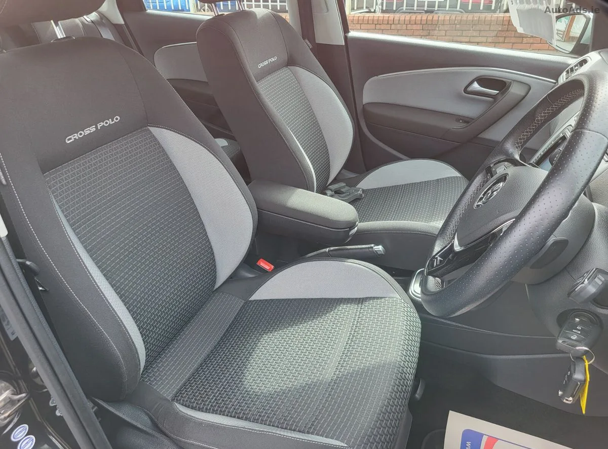 2015 Volkswagen Polo – photo 18