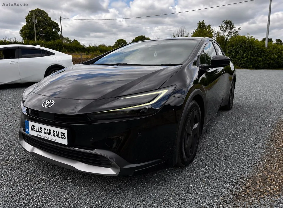2023 Toyota Prius – photo 2