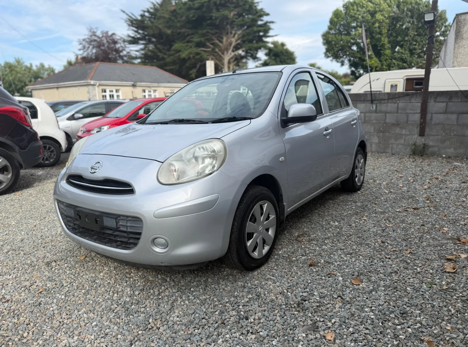 2013 Nissan March – photo 2