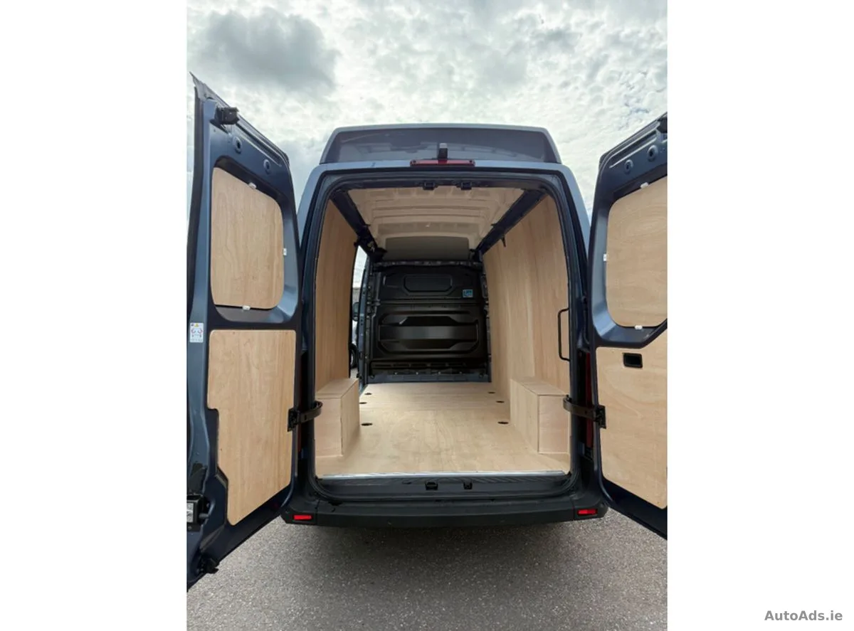 2026 Nissan Interstar – photo 2