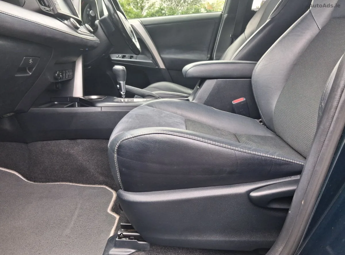 2017 Toyota RAV4 – photo 19