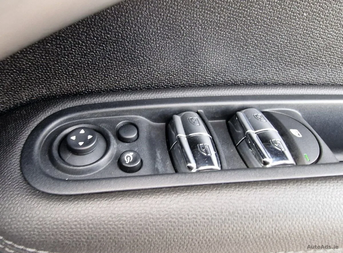 2016 Mini Countryman – photo 19