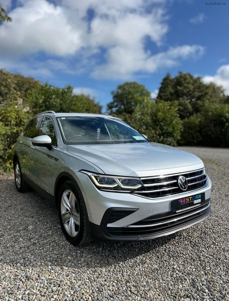 2022 Volkswagen Tiguan – photo 2