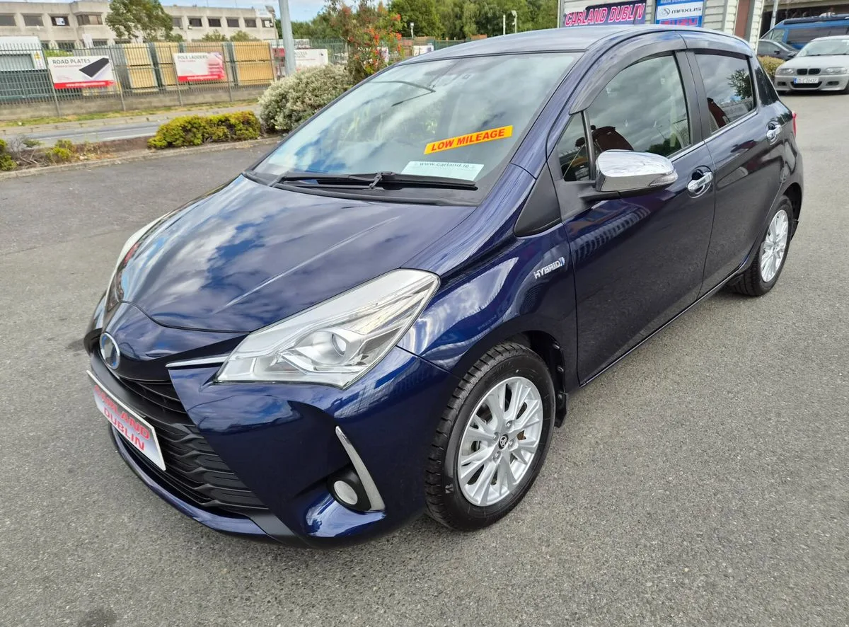 2017 Toyota Vitz – photo 7