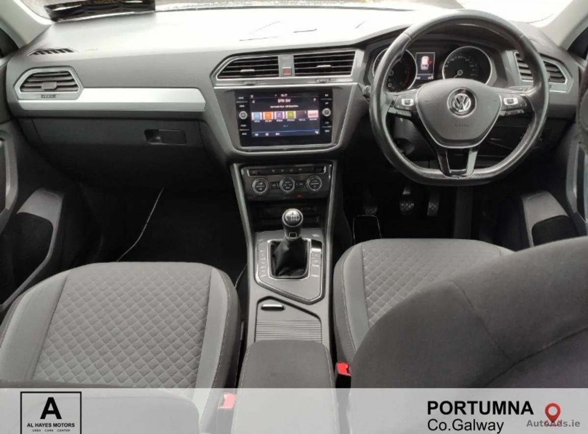 2018 Volkswagen Tiguan – photo 2