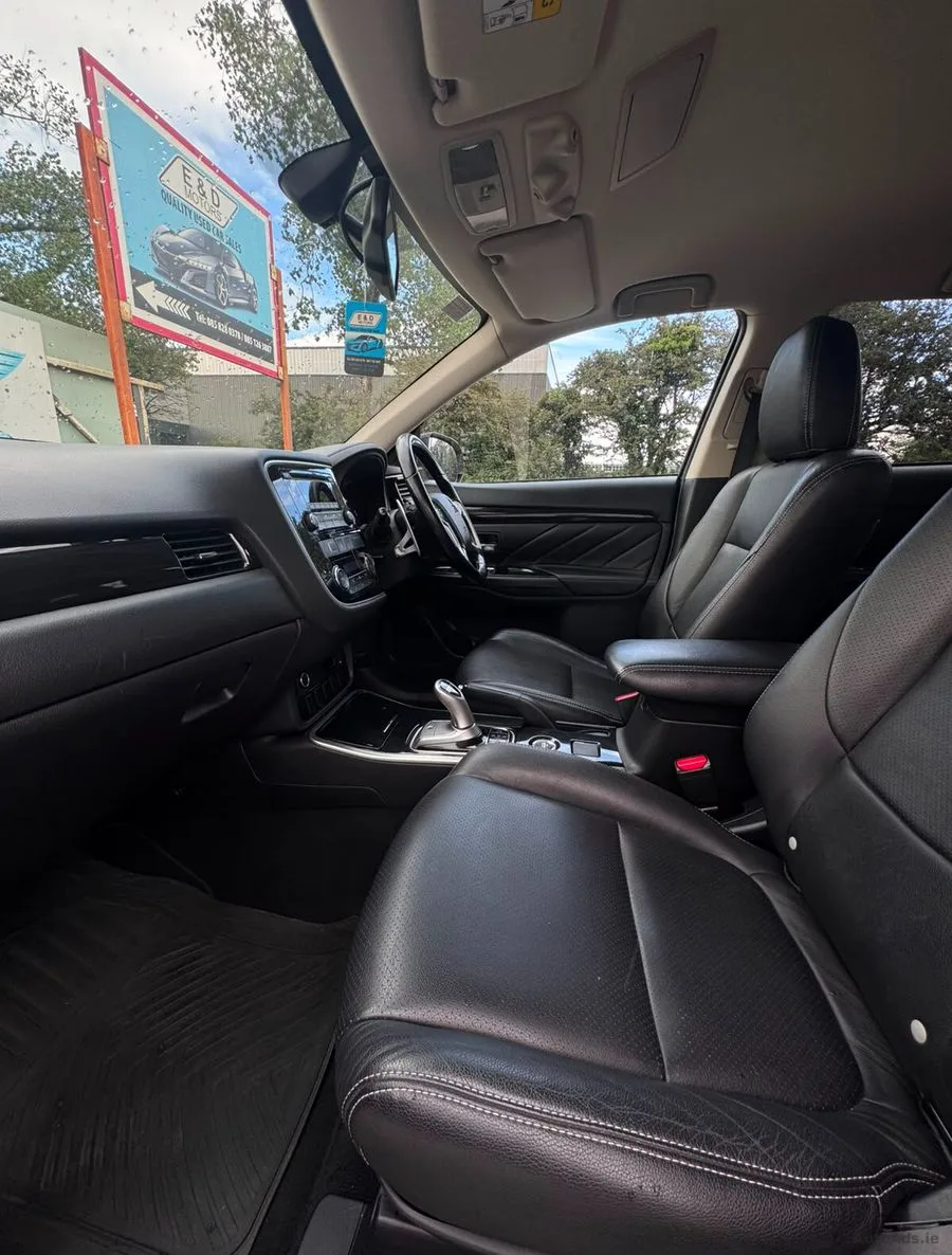 2016 Mitsubishi Outlander – photo 20