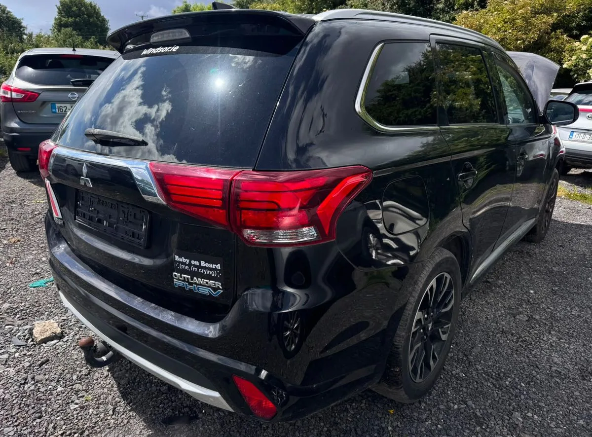 2017 Mitsubishi Outlander PHEV 2.0L for parts