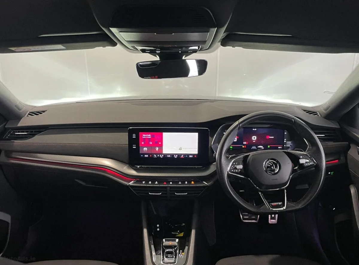 2022 Skoda Octavia – photo 3