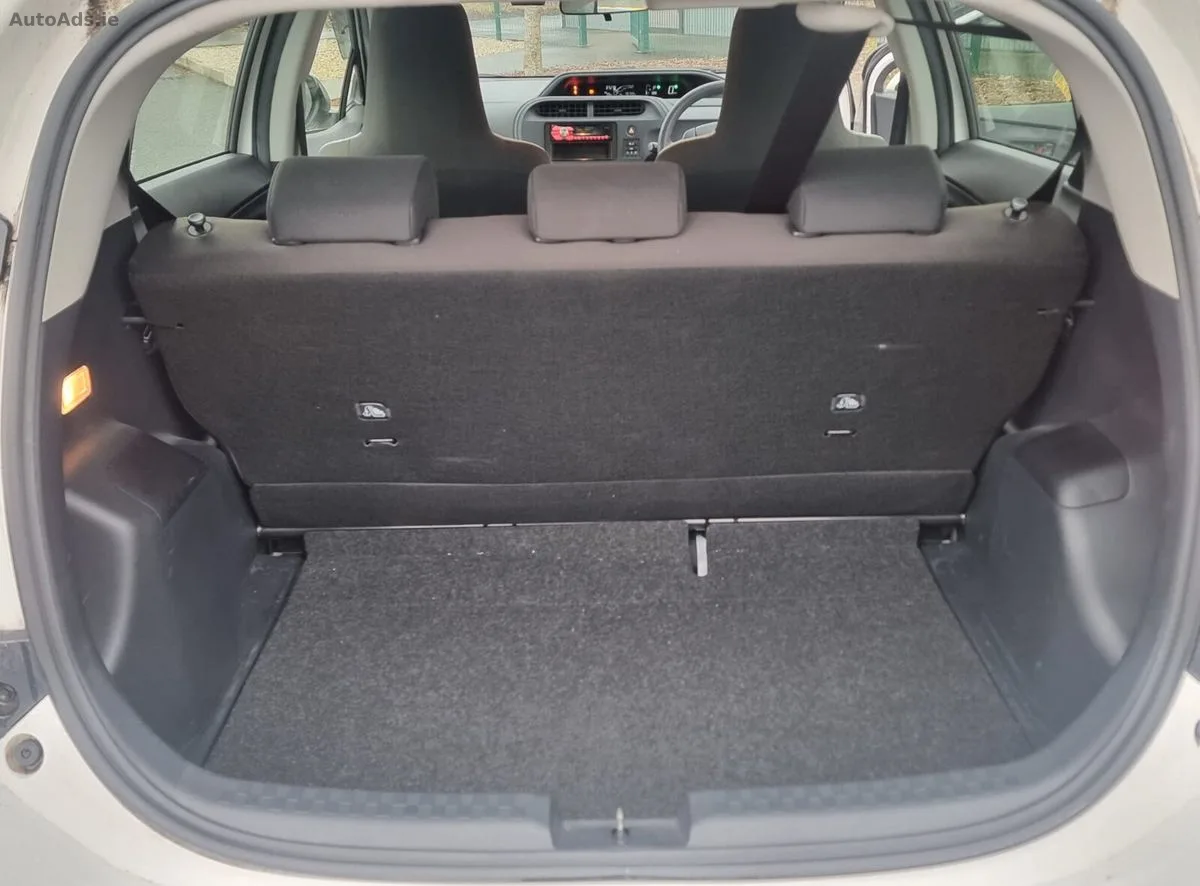 2020 Toyota Aqua – photo 14