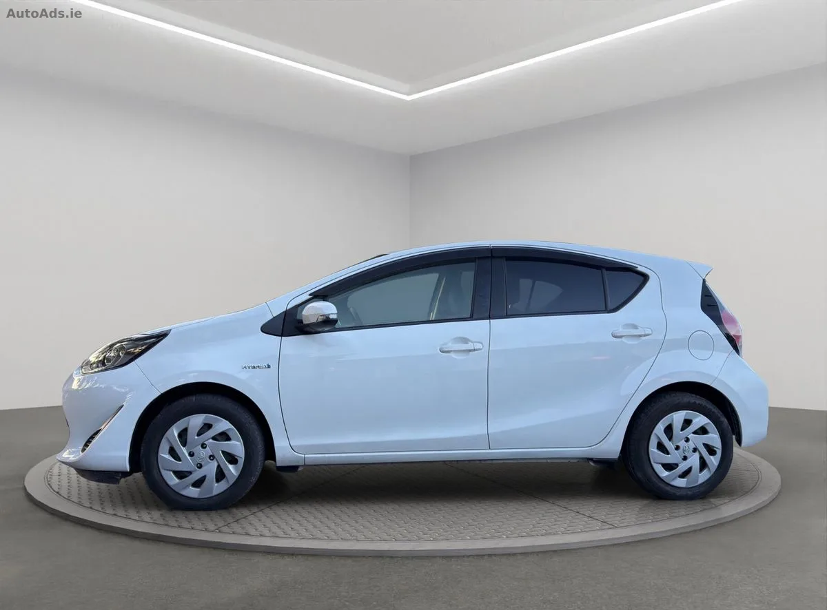 2019 Toyota Aqua – photo 5