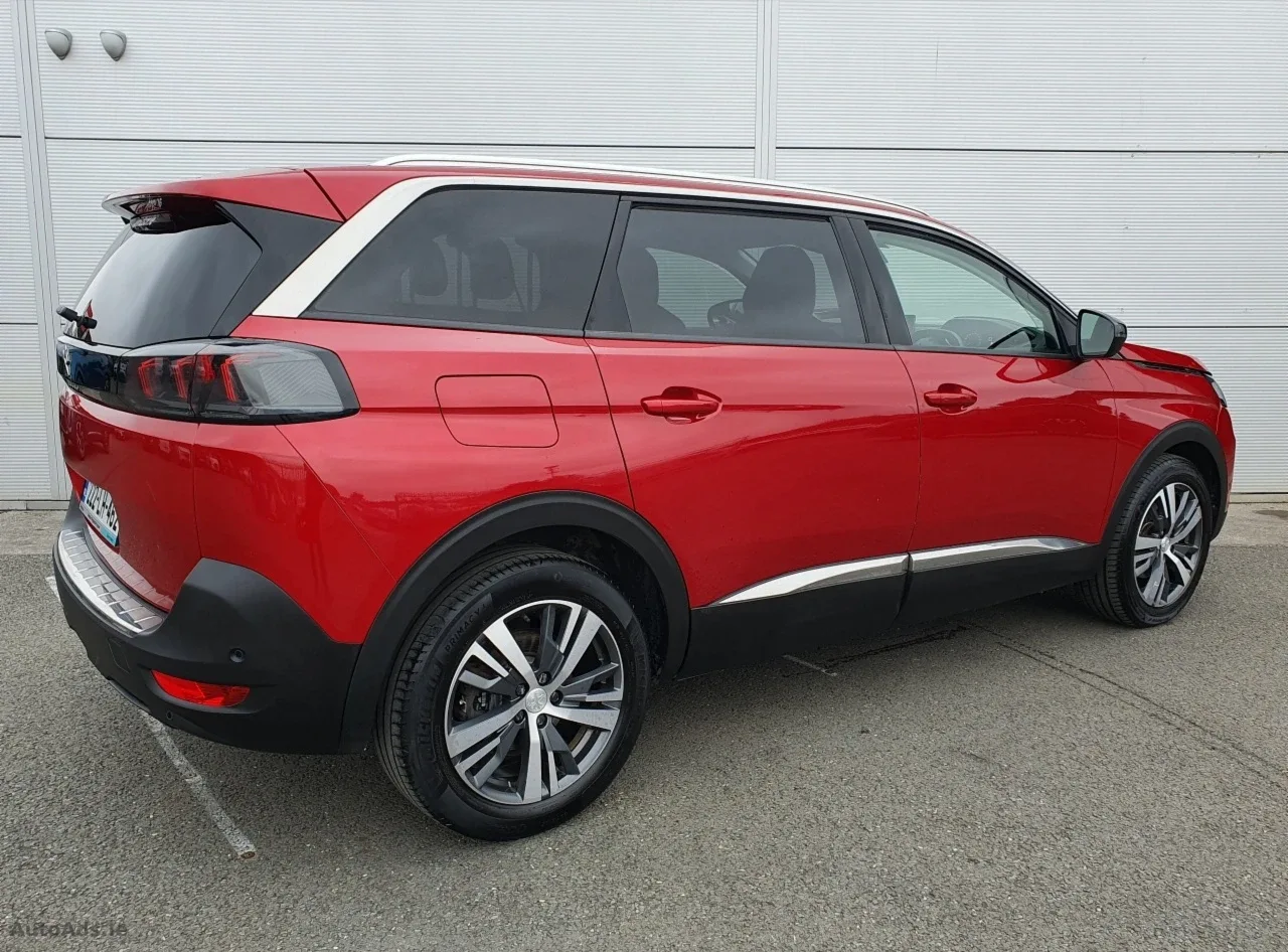 2022 Peugeot 5008 – photo 2