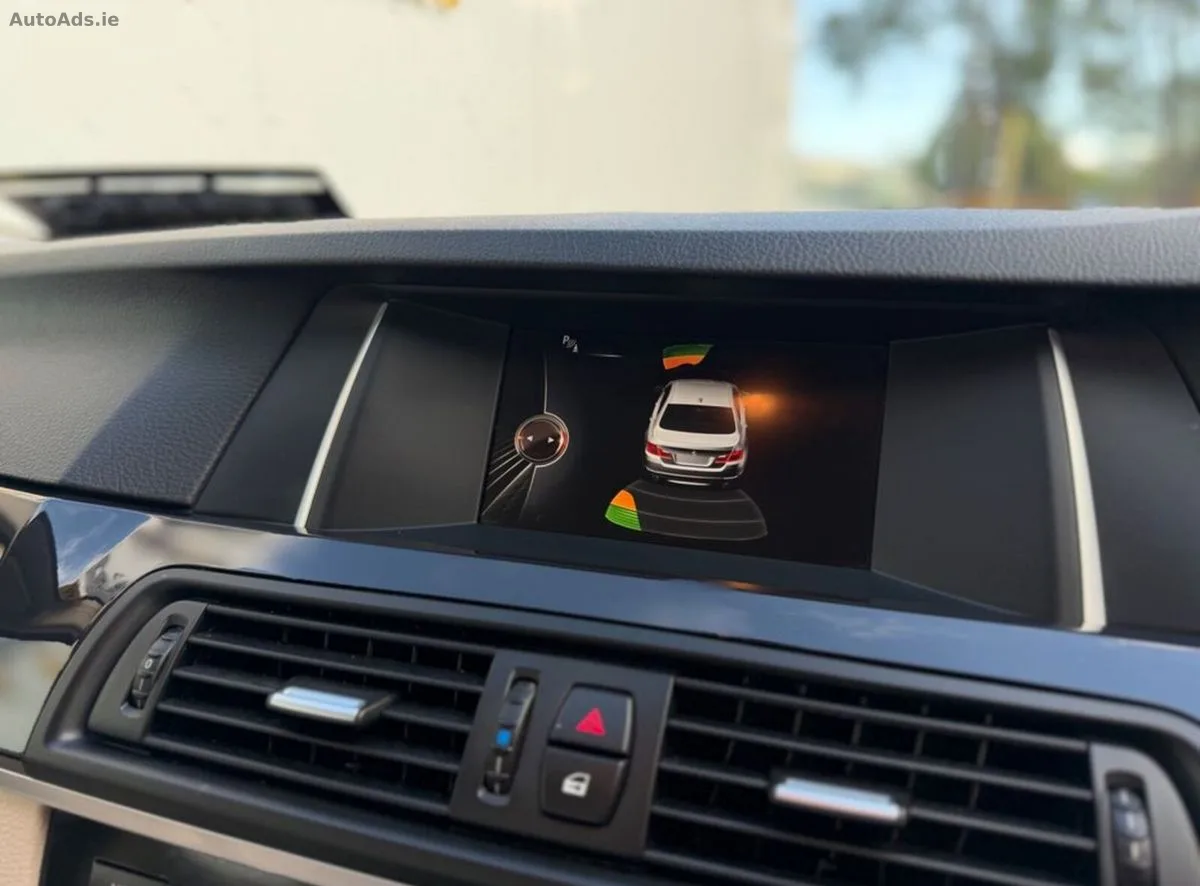 2015 BMW 5-Series – photo 11