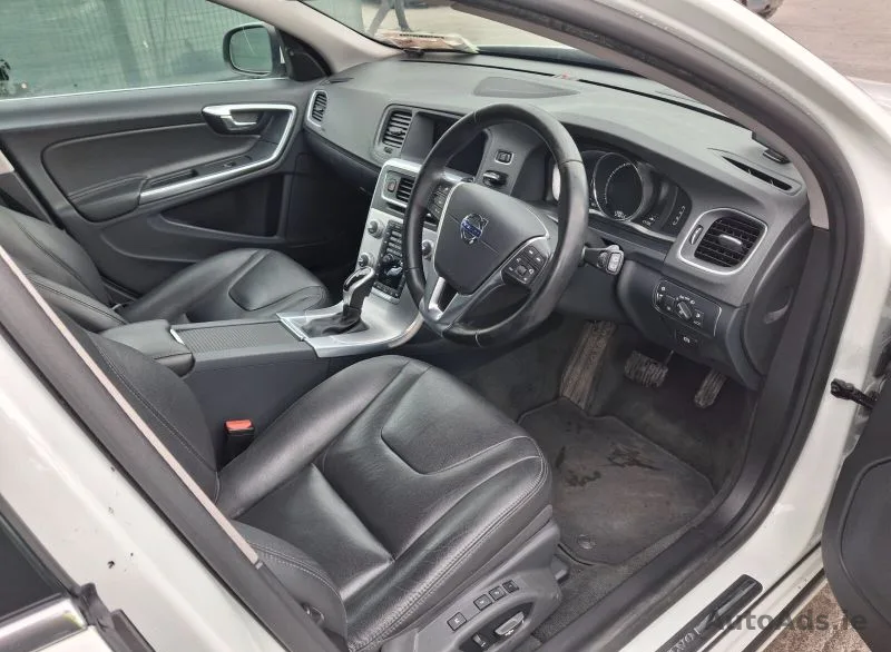 2017 Volvo V60 – photo 9