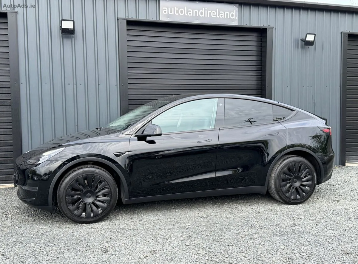 2023 Tesla Model Y – photo 3