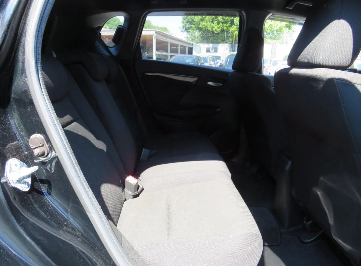 2017 Honda Fit – photo 8