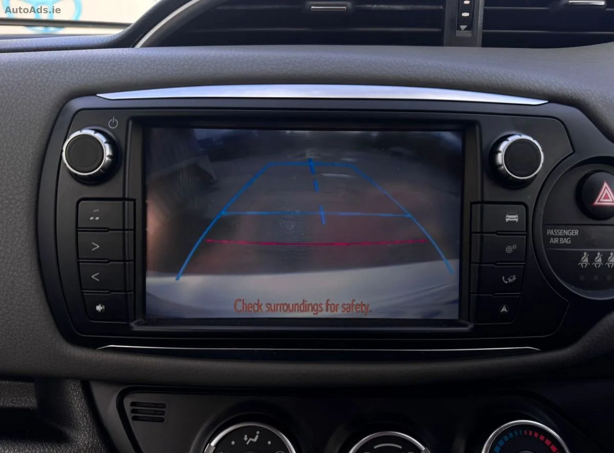 2016 Toyota Yaris – photo 17