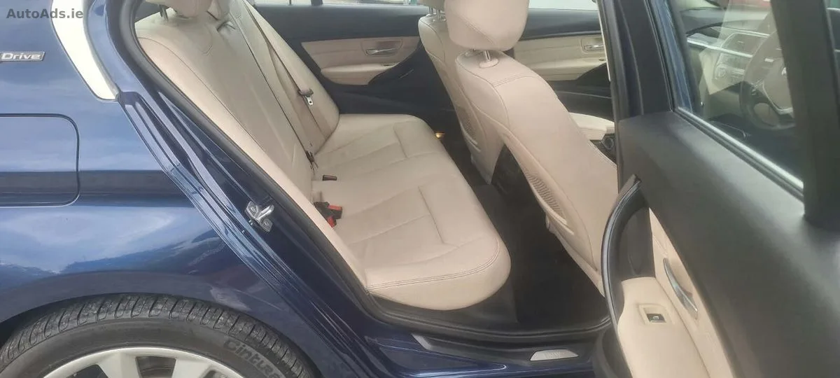 2017 BMW 3-Series – photo 15