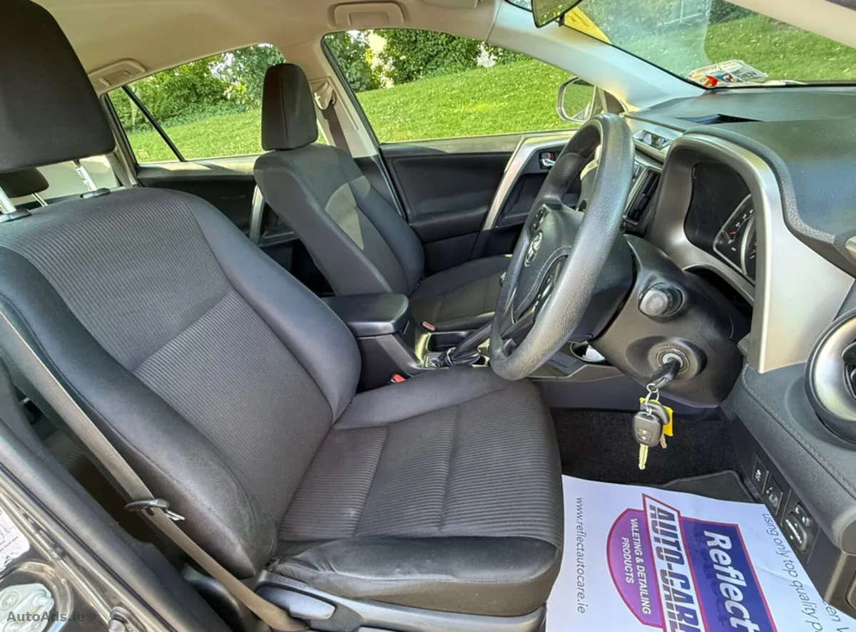 2013 Toyota RAV4 – photo 9