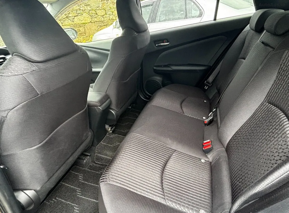 2017 Toyota Prius – photo 6