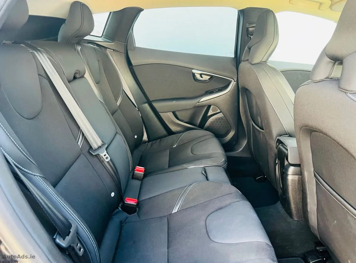 2015 Volvo V40 – photo 20