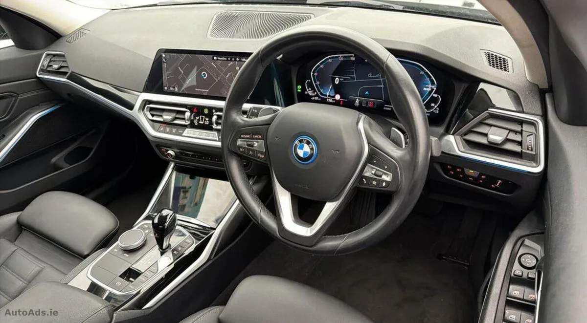 2022 BMW 3-Series – photo 10