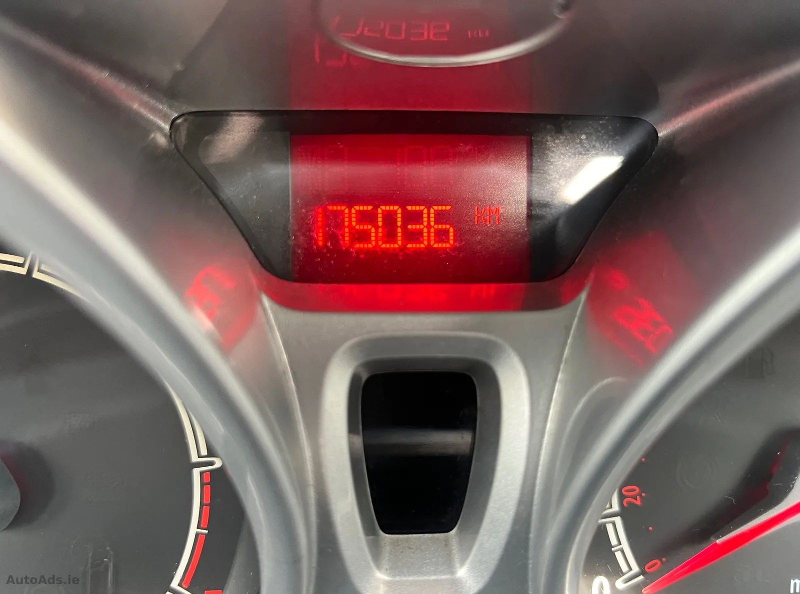 2010 Ford Fiesta – photo 5