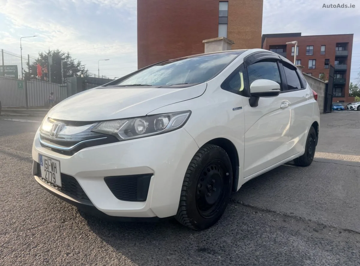 2015 Honda Fit – photo 2