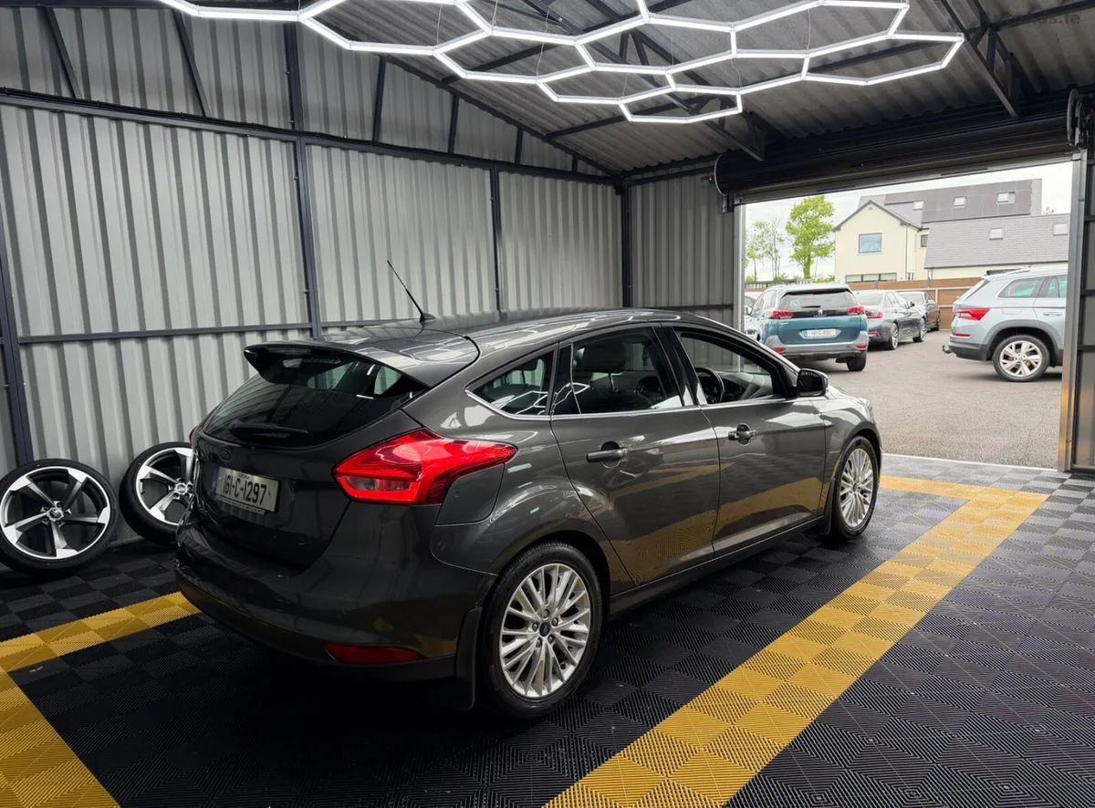 2016 Ford Focus – photo 4