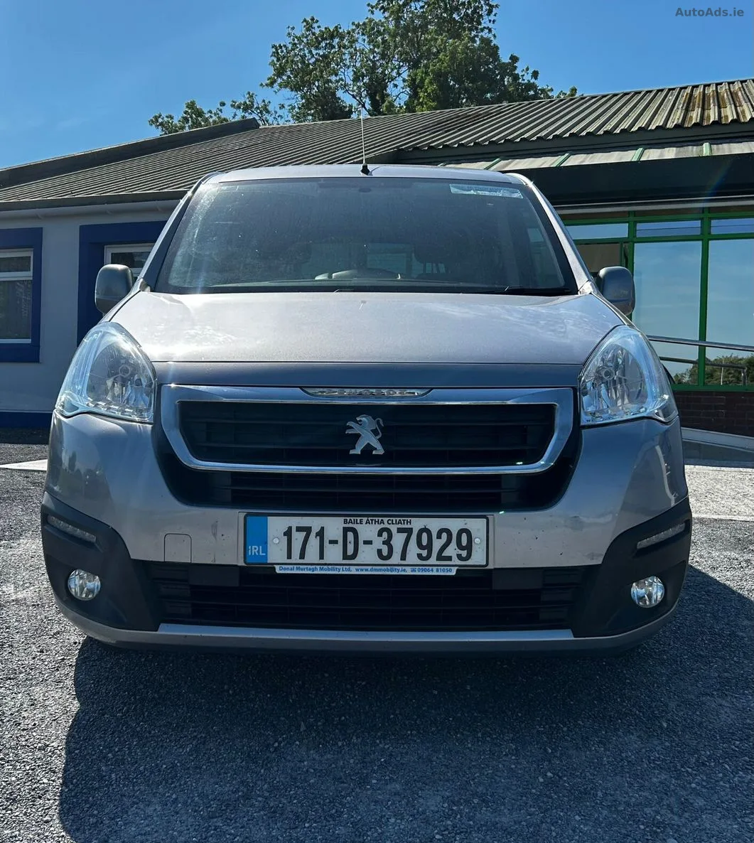 2017 Peugeot Partner Tepee – photo 2