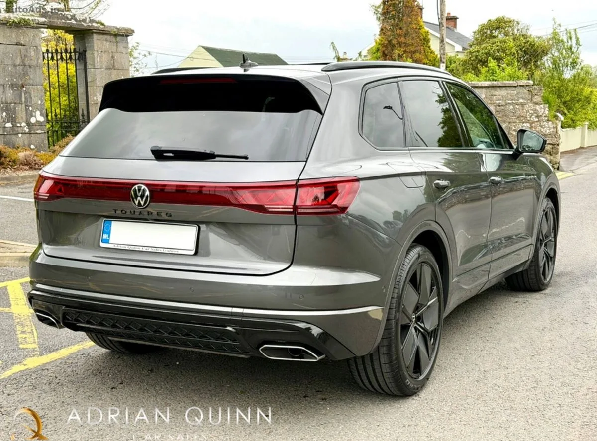 2024 Volkswagen Touareg – photo 5