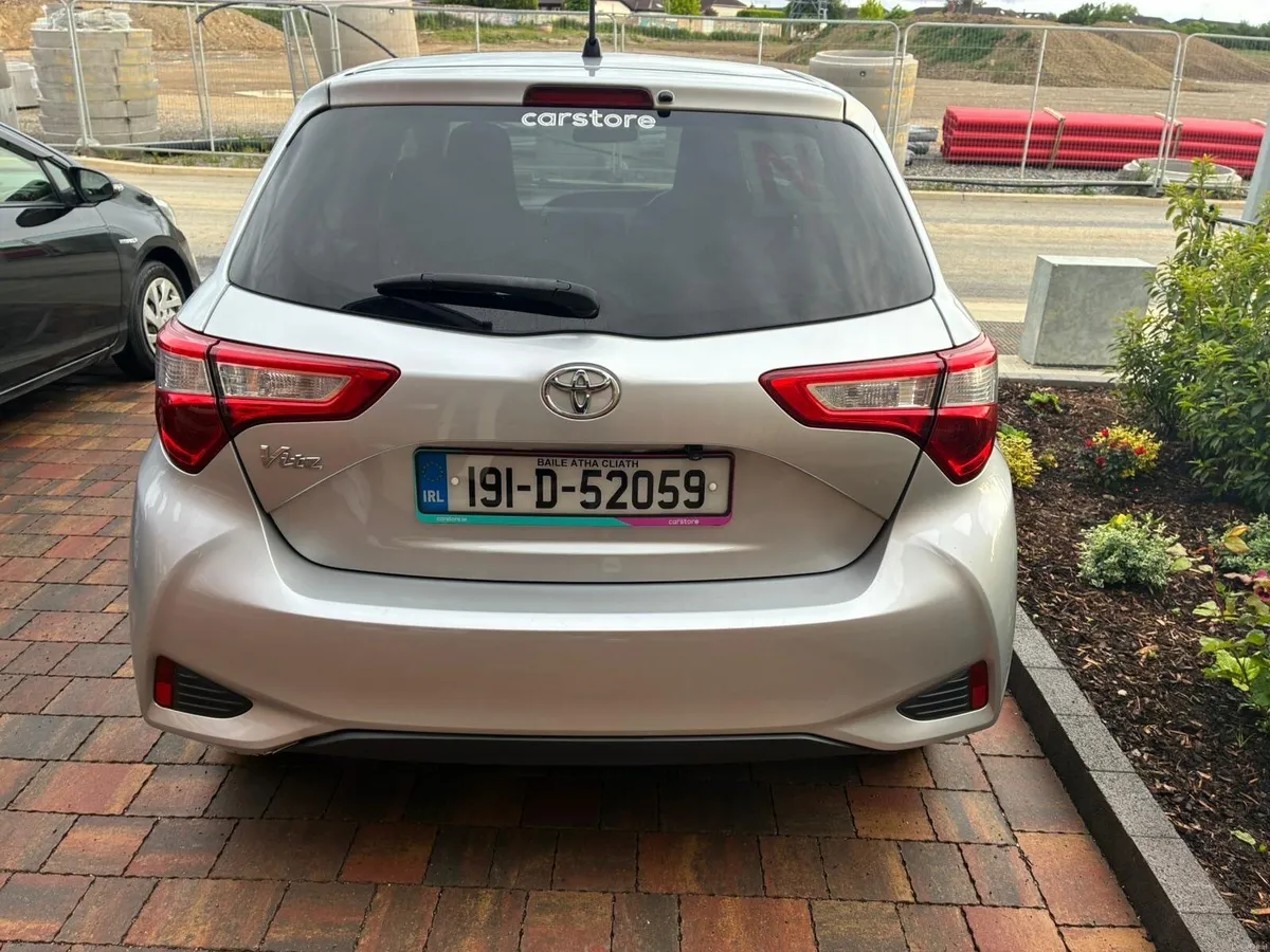 2019 Toyota Vitz – photo 6