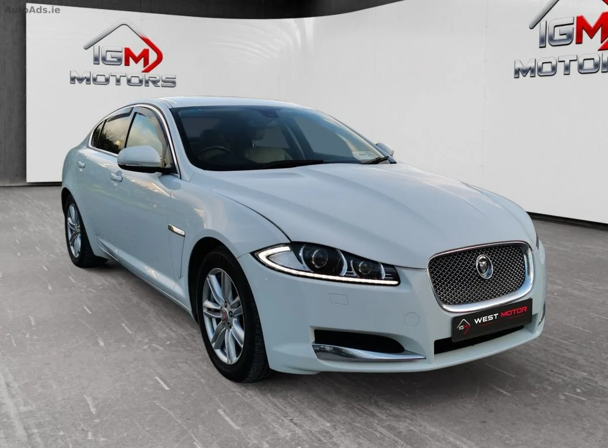 2011 Jaguar XF – photo 2