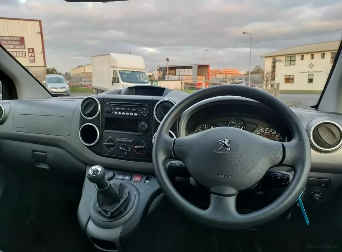 2017 Peugeot Partner – photo 12