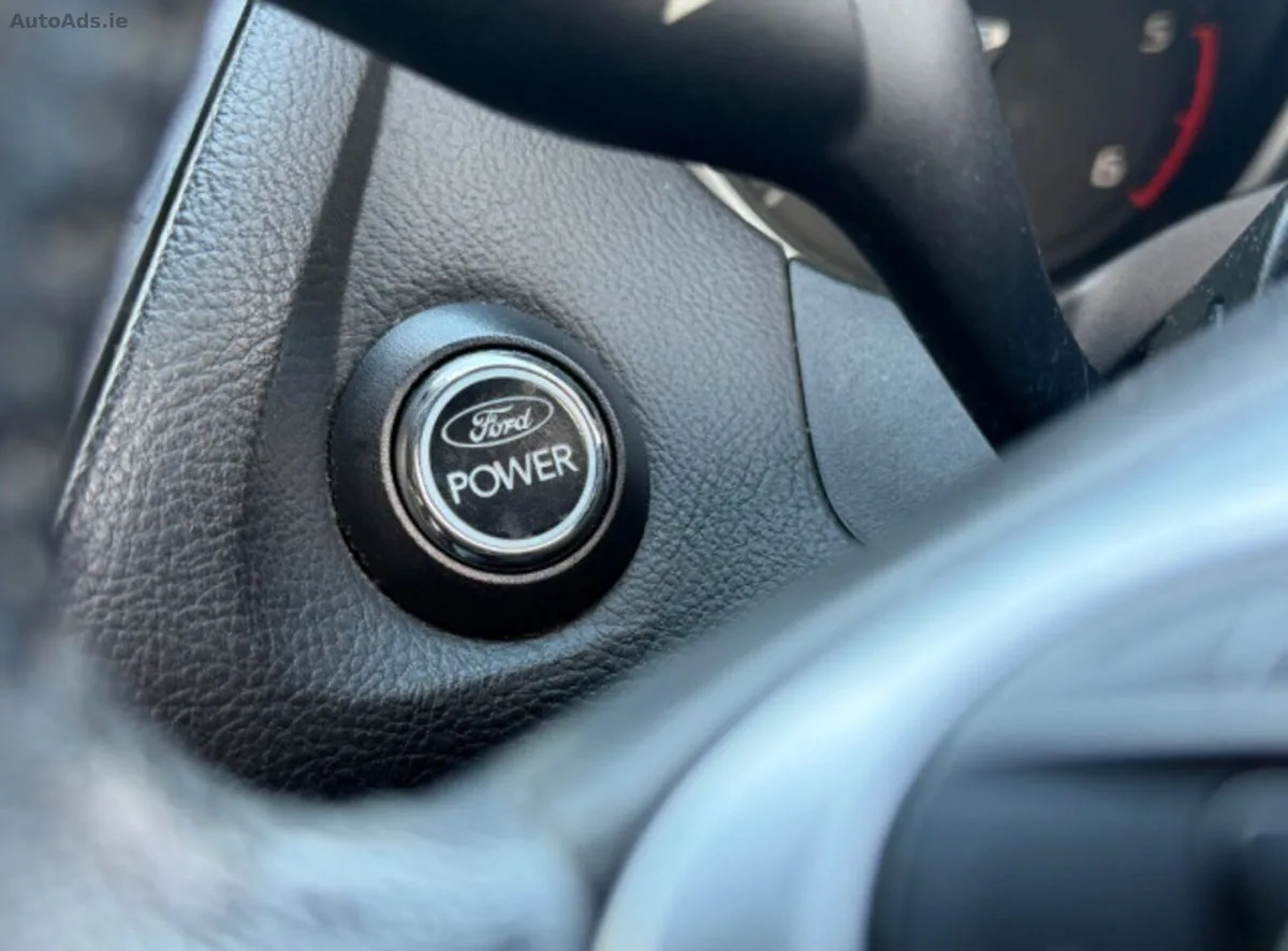 2011 Ford Focus – photo 14