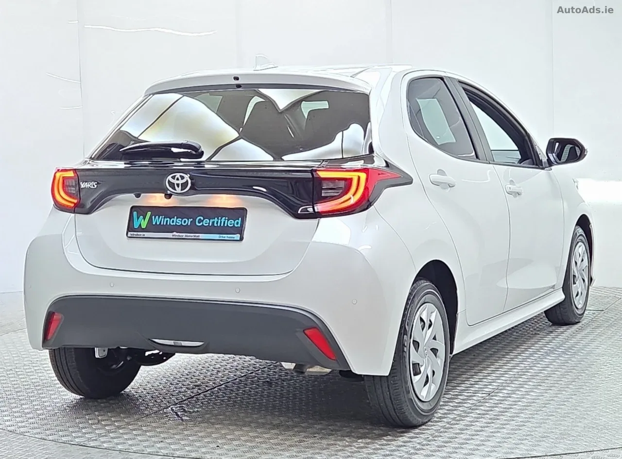 2024 Toyota Yaris – photo 2