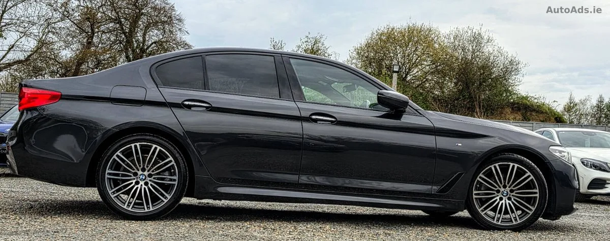 2017 BMW 5-Series – photo 7