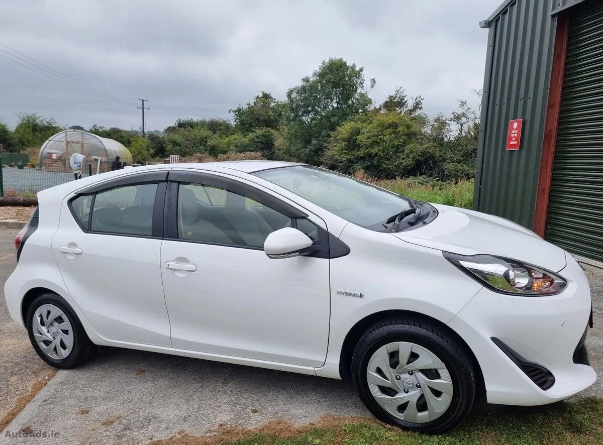 2019 Toyota Aqua – photo 10