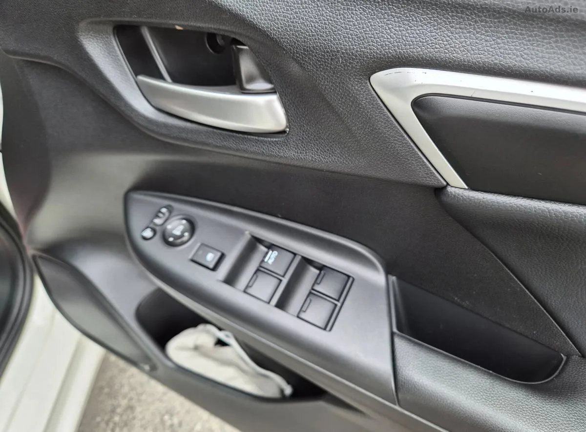 2017 Honda Fit – photo 13