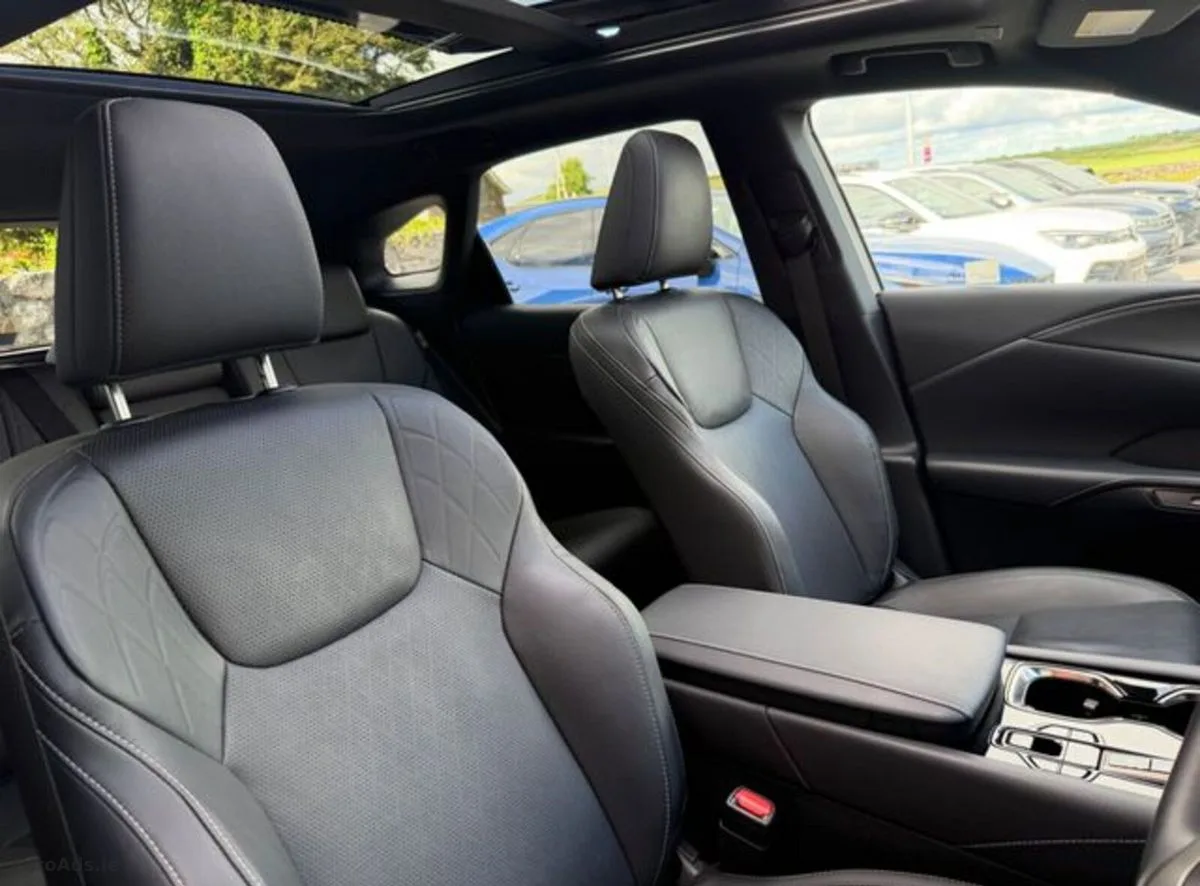 2024 Lexus RX450H+ – photo 18