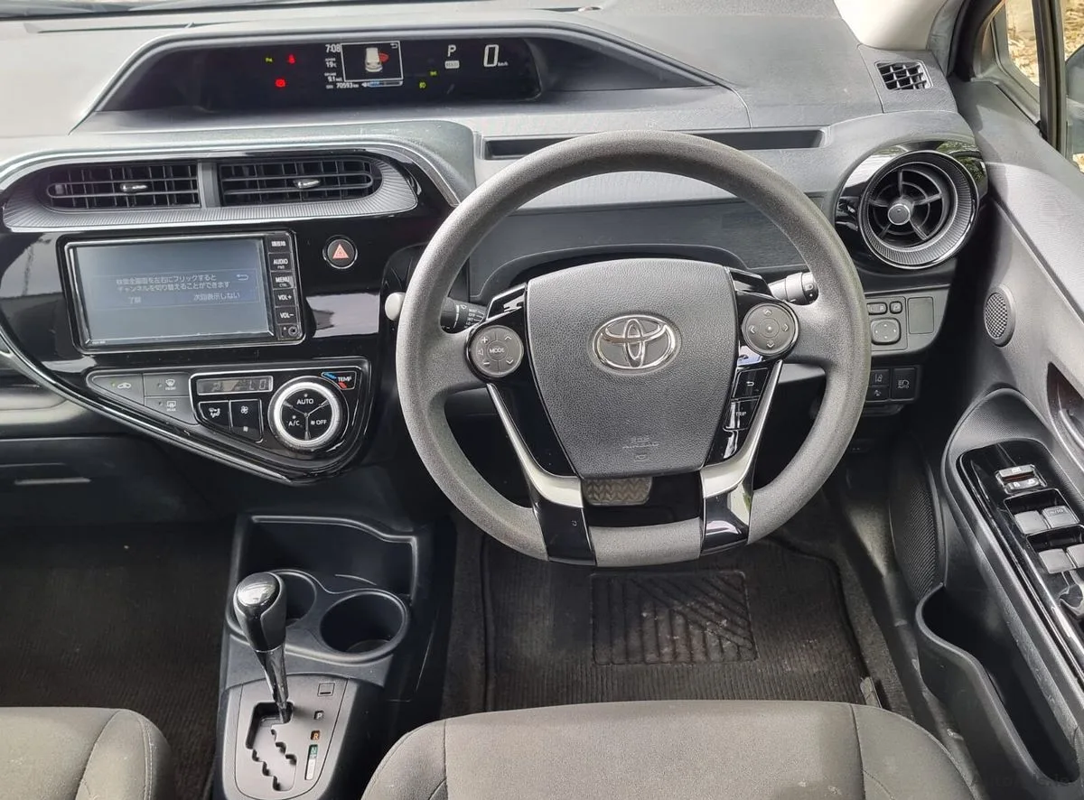 2019 Toyota Aqua – photo 16