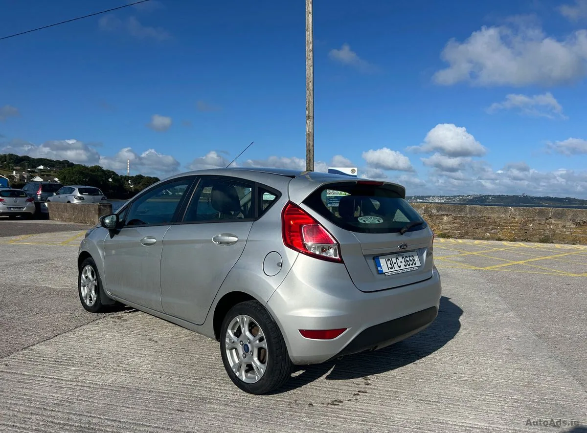 2013 Ford Fiesta – photo 5