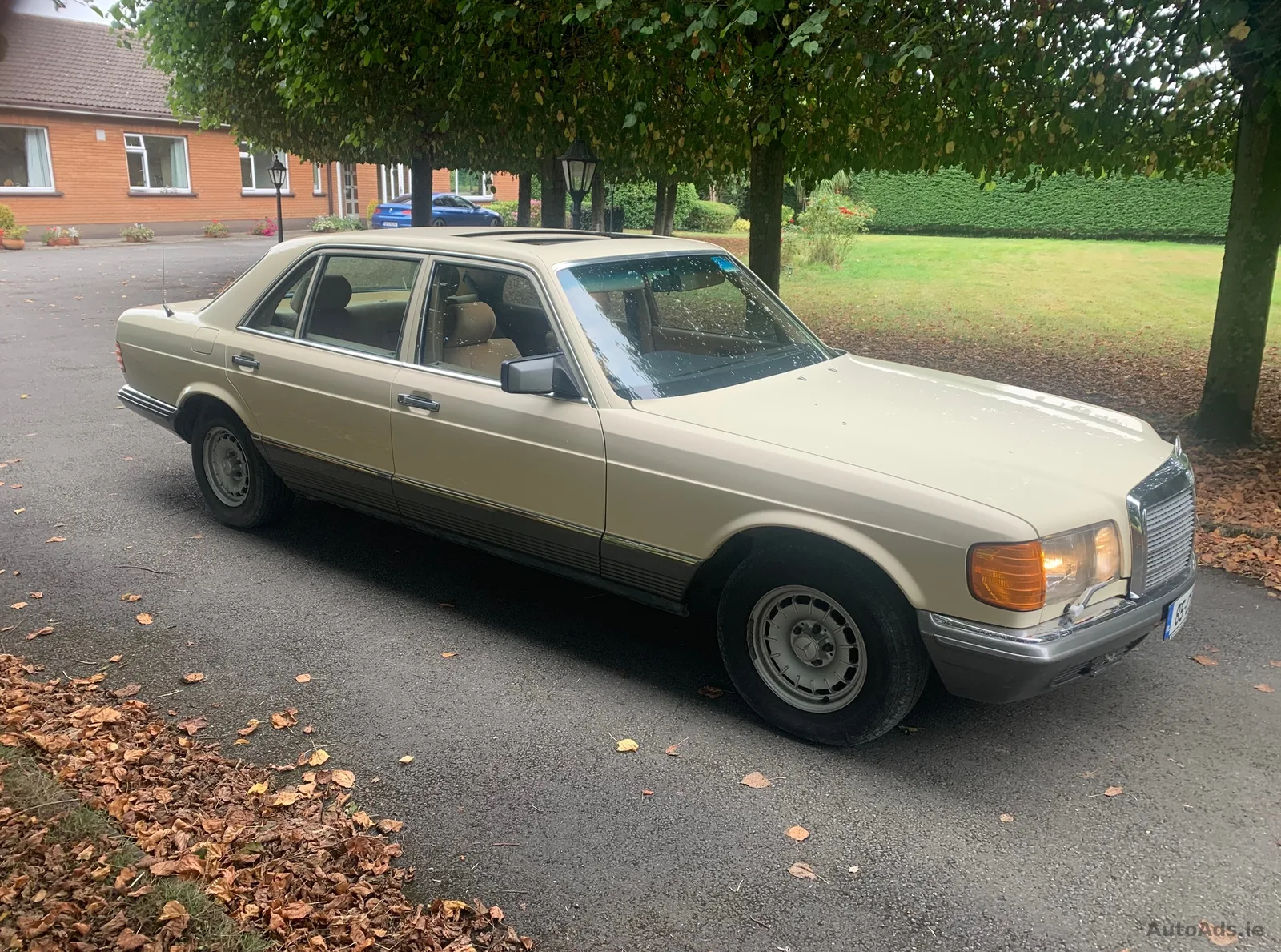 1985 Mercedes-Benz 300SEL