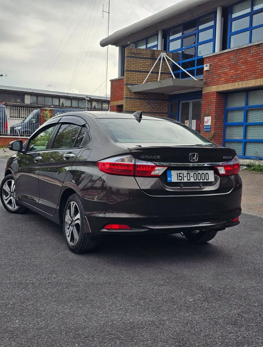 2015 Honda Grace – photo 5