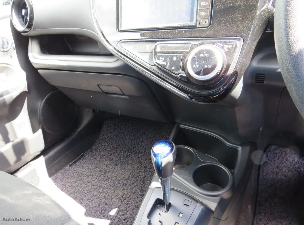 2020 Toyota Aqua – photo 12