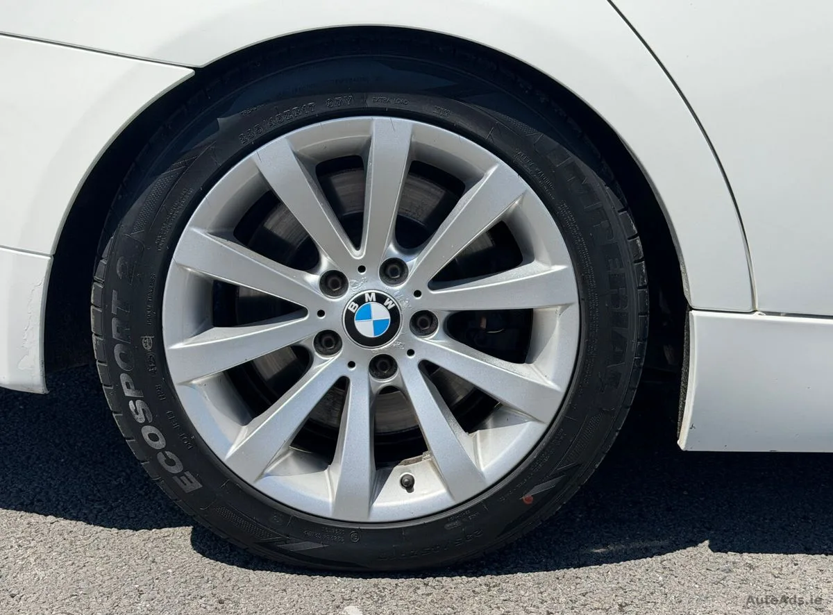 2012 BMW 3-Series – photo 9