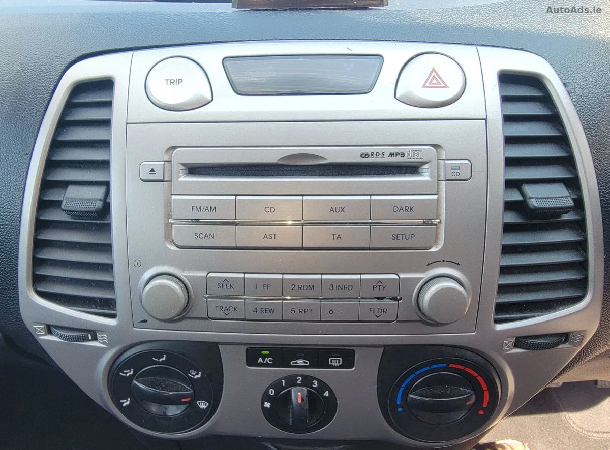 2010 Hyundai i20 – photo 14