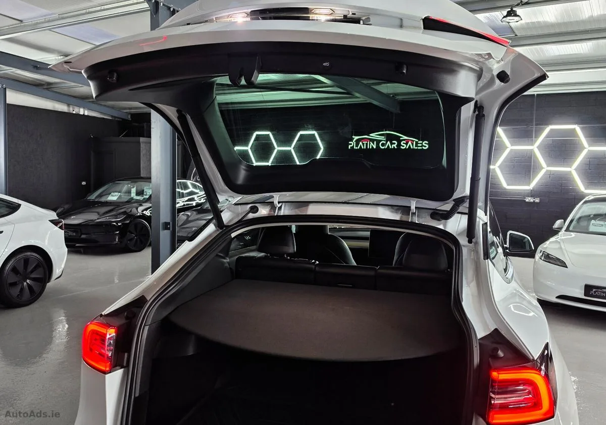 2023 Tesla Model Y – photo 10