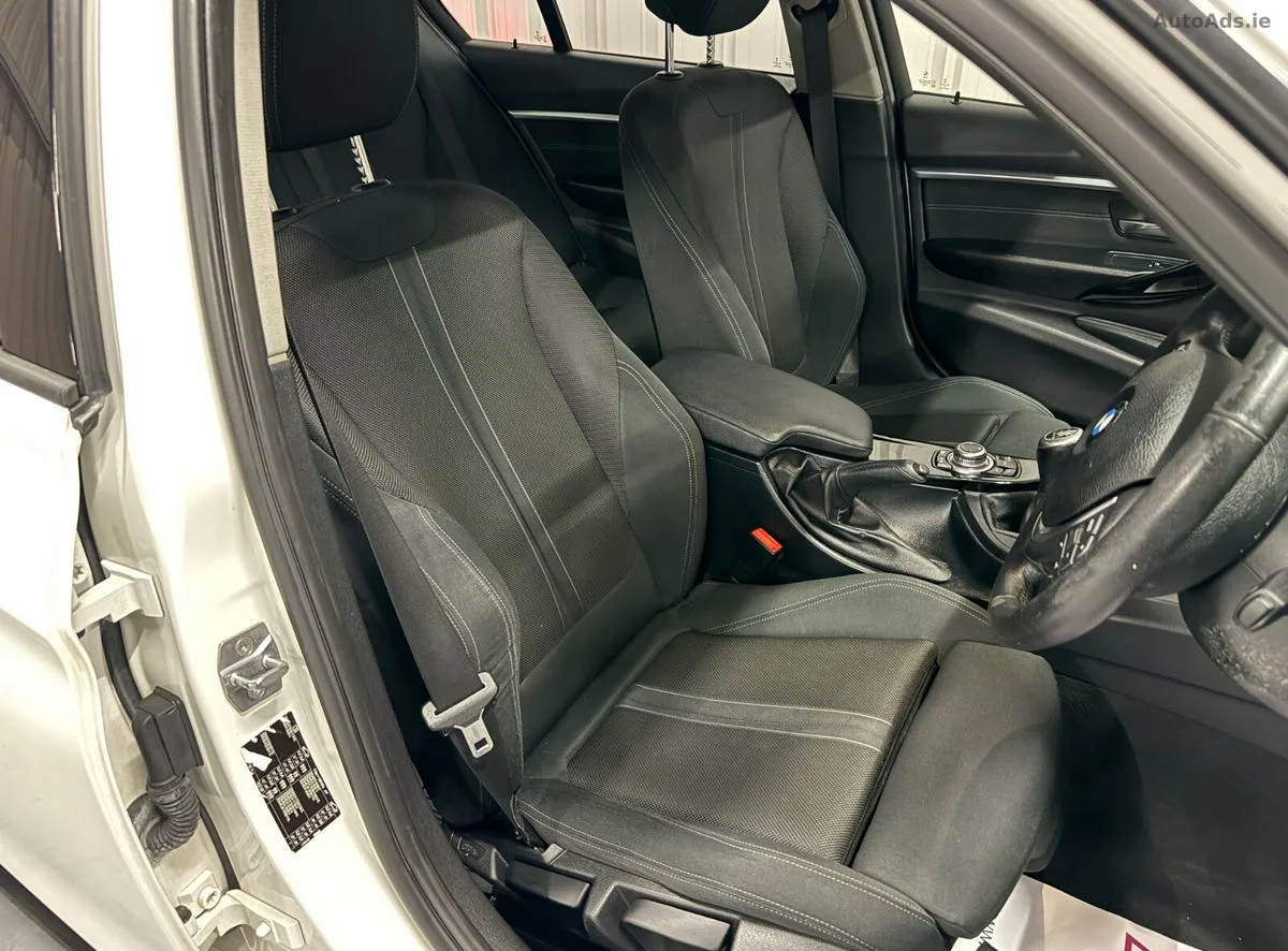2015 BMW 3-Series – photo 14