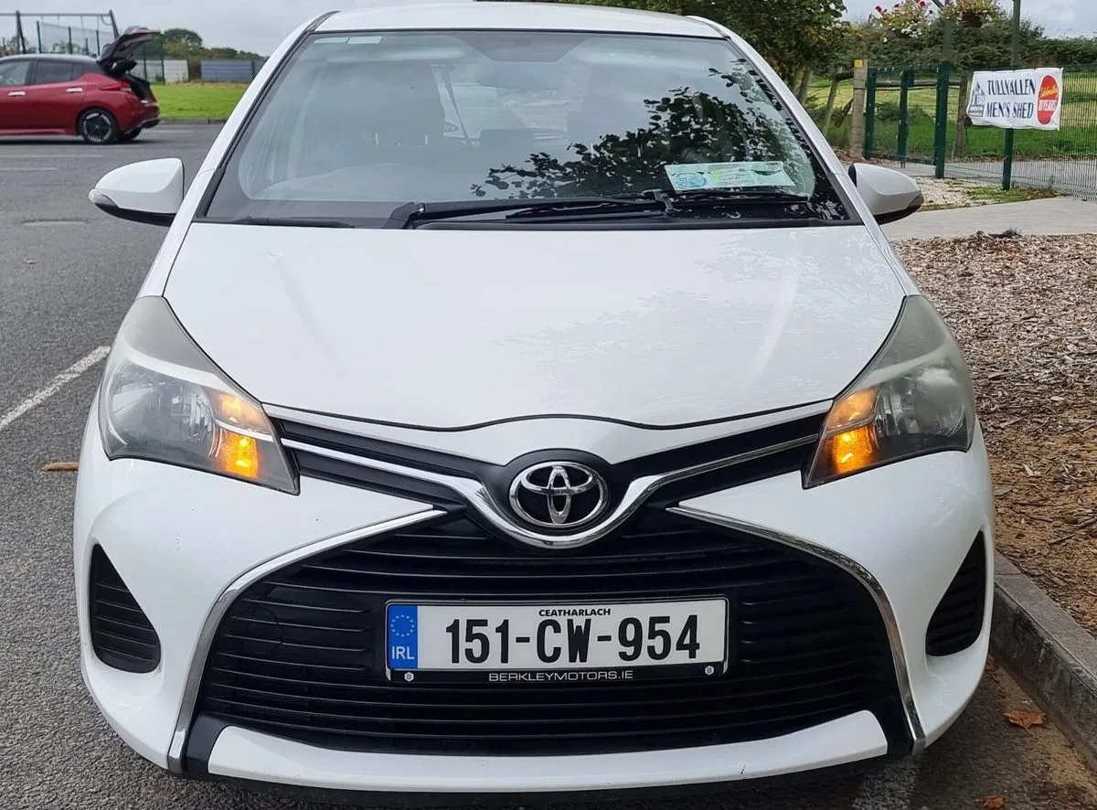 2015 Toyota Yaris – photo 2