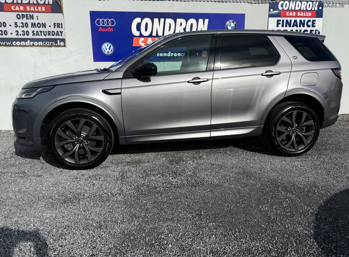 2022 Land Rover Discovery Sport – photo 2